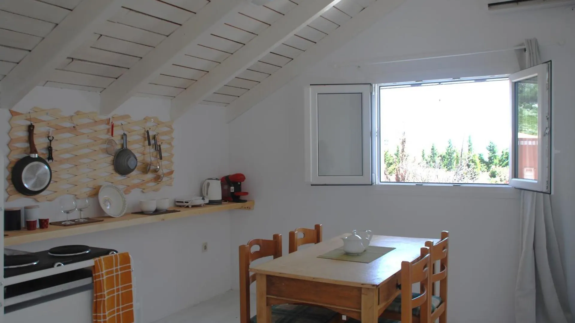 Katelios Farm House Loft 0*,