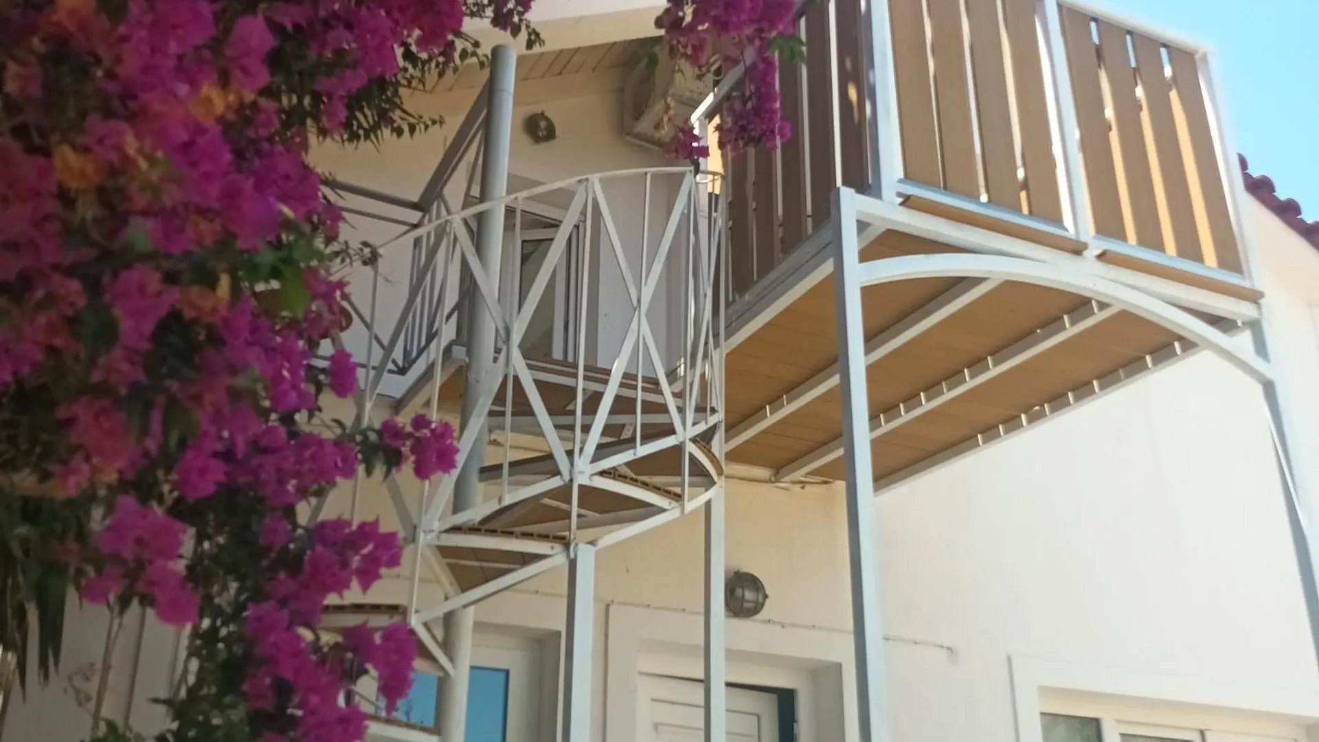 Katelios Farm House Loft 0*,